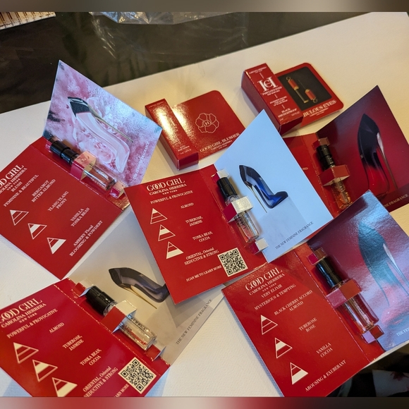 Carolina Herrera Lot - Picture 16 of 16